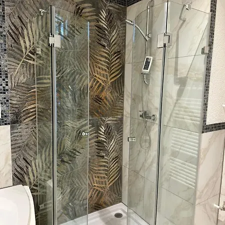 דירה Model *